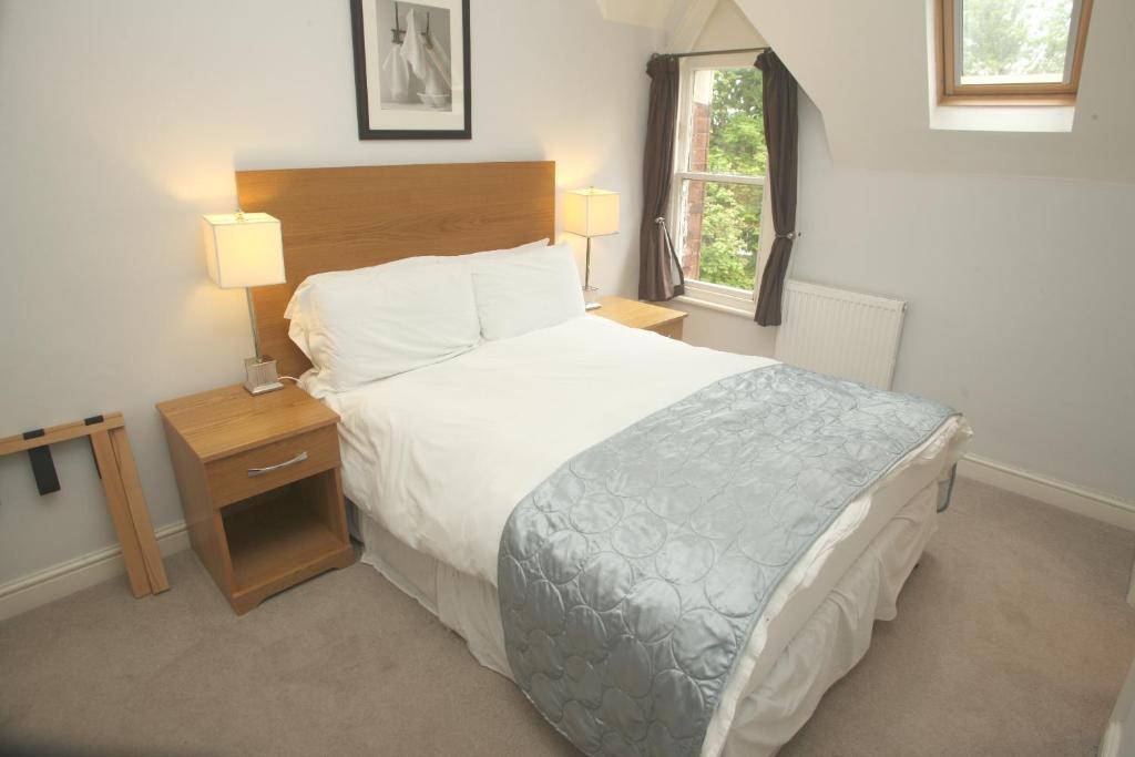 Cliff Lawn Hotel Leeds  Habitación foto