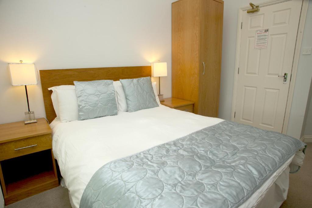 Cliff Lawn Hotel Leeds  Habitación foto
