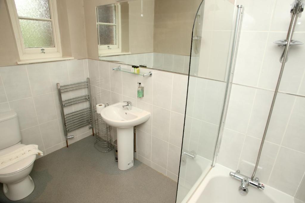 Cliff Lawn Hotel Leeds  Habitación foto